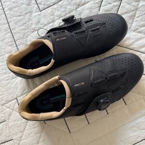 Shimano RC3 Cycling Shoes - Peloton compatible